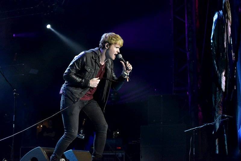 Třetí den Colours: Výtečná Caro Emerald, nudní Kodaline a vytrvalý déšť