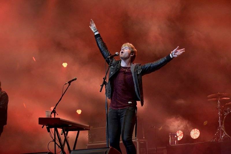 Třetí den Colours: Výtečná Caro Emerald, nudní Kodaline a vytrvalý déšť