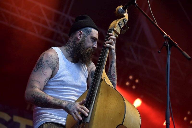 Třetí den Colours: Výtečná Caro Emerald, nudní Kodaline a vytrvalý déšť