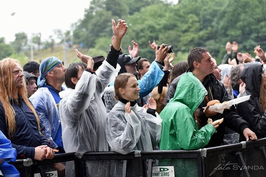 Déšť na Masters Of Rock zahnali Amon Amarth, Megadeth nakonec nepřijedou