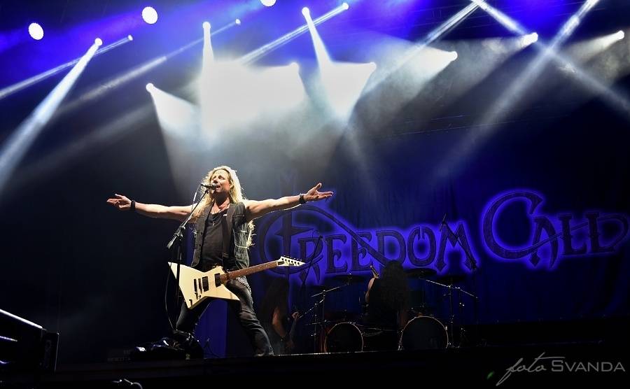 Déšť na Masters Of Rock zahnali Amon Amarth, Megadeth nakonec nepřijedou