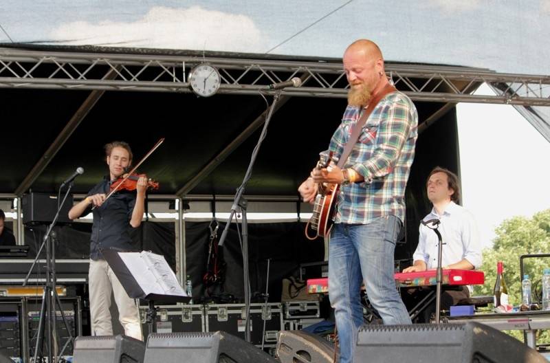 Start festivalu Hrady.cz na Točníku: Kabát, Divokej Bill, Rybičky 48 i zábavný program pro celou rodinu 