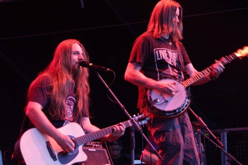 Start festivalu Hrady.cz na Točníku: Kabát, Divokej Bill, Rybičky 48 i zábavný program pro celou rodinu 