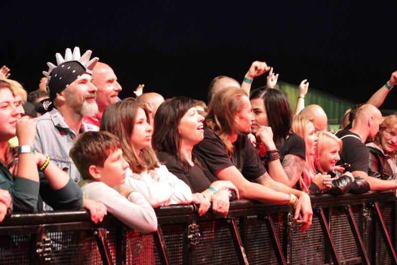 Start festivalu Hrady.cz na Točníku: Kabát, Divokej Bill, Rybičky 48 i zábavný program pro celou rodinu 