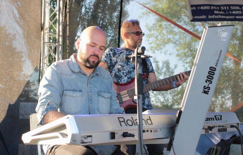 Na Plutofest v Peruci dorazili Kamil Střihavka, Anna Veselovská i čeští AC/DC