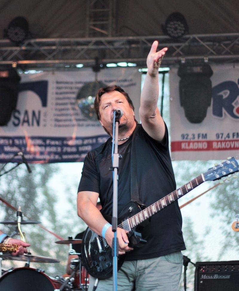 Na Plutofest v Peruci dorazili Kamil Střihavka, Anna Veselovská i čeští AC/DC