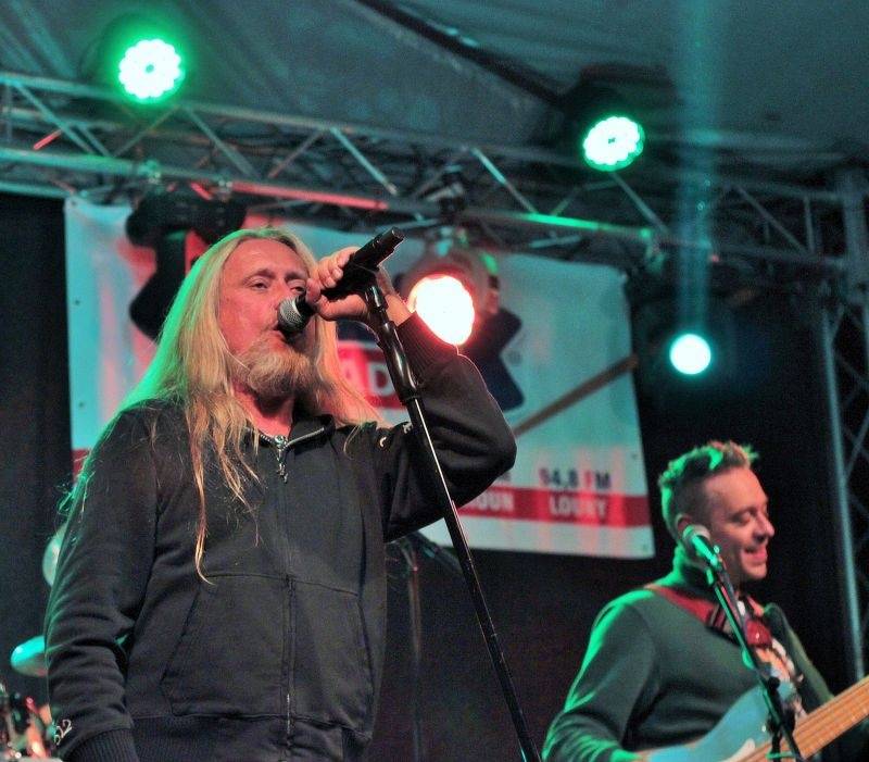 Na Plutofest v Peruci dorazili Kamil Střihavka, Anna Veselovská i čeští AC/DC