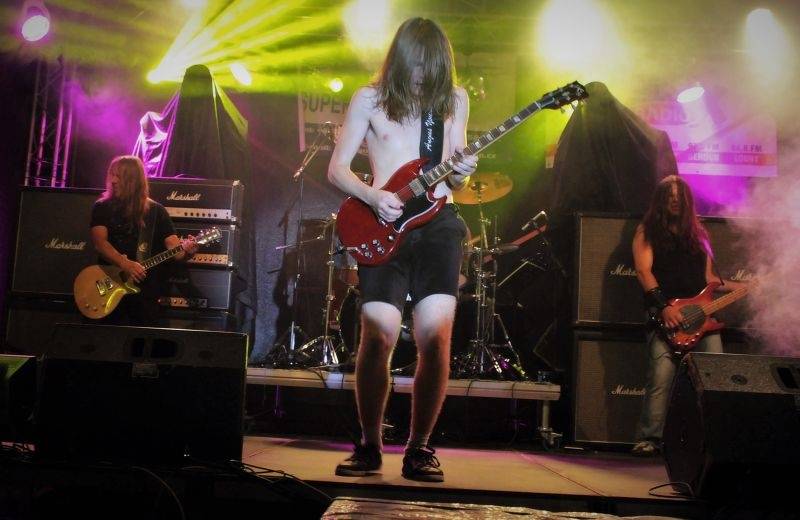 Na Plutofest v Peruci dorazili Kamil Střihavka, Anna Veselovská i čeští AC/DC