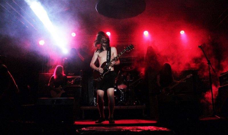 Na Plutofest v Peruci dorazili Kamil Střihavka, Anna Veselovská i čeští AC/DC