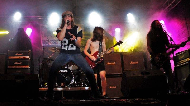 Na Plutofest v Peruci dorazili Kamil Střihavka, Anna Veselovská i čeští AC/DC