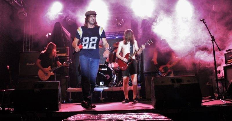Na Plutofest v Peruci dorazili Kamil Střihavka, Anna Veselovská i čeští AC/DC