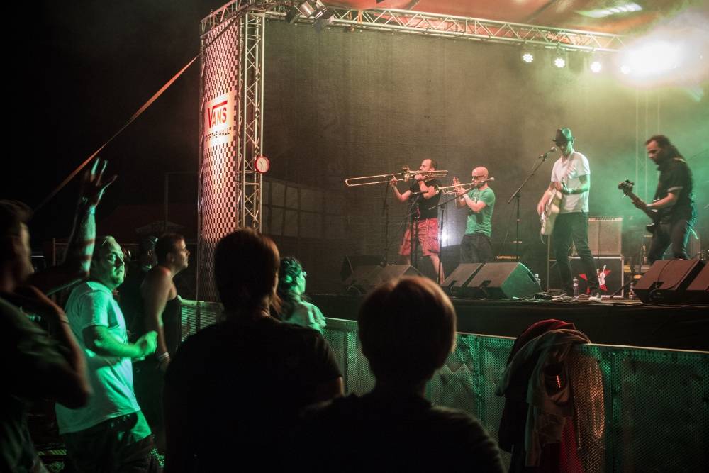 Mighty Sounds, den druhý: Táborem hřměli Perkele a Irie Révoltés