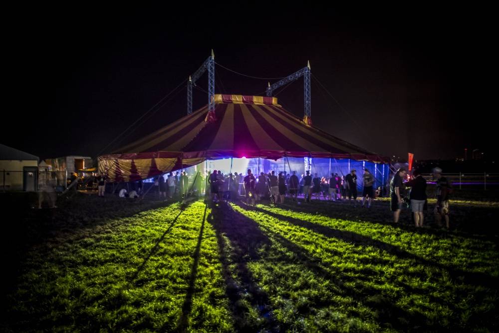 Mighty Sounds, den druhý: Táborem hřměli Perkele a Irie Révoltés