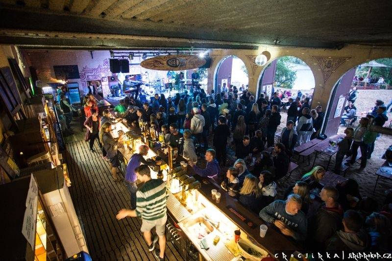 Barbora Poláková přivezla svoje hity do Beach Parku Mlékojedy