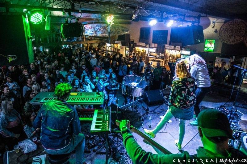 Barbora Poláková přivezla svoje hity do Beach Parku Mlékojedy