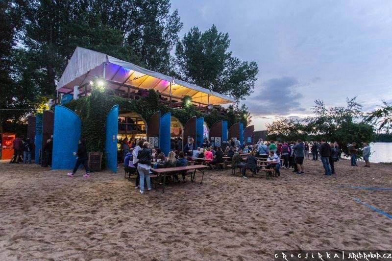 Barbora Poláková přivezla svoje hity do Beach Parku Mlékojedy