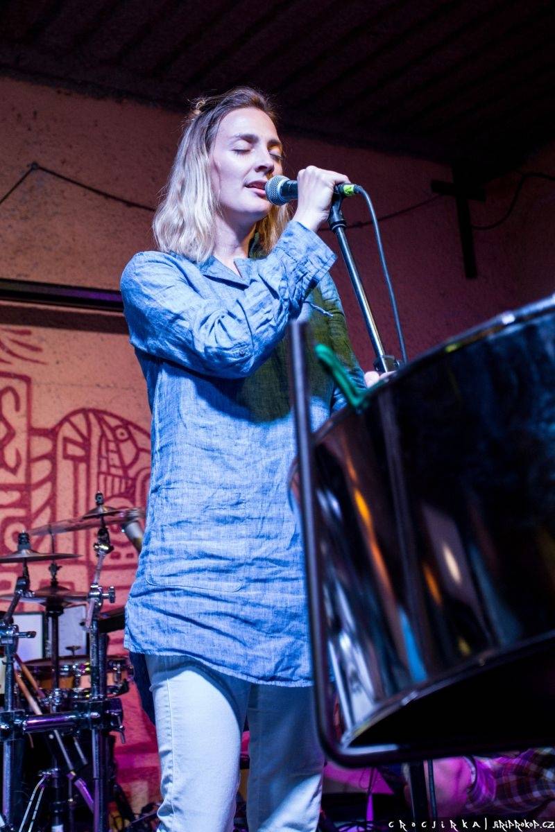 Barbora Poláková přivezla svoje hity do Beach Parku Mlékojedy