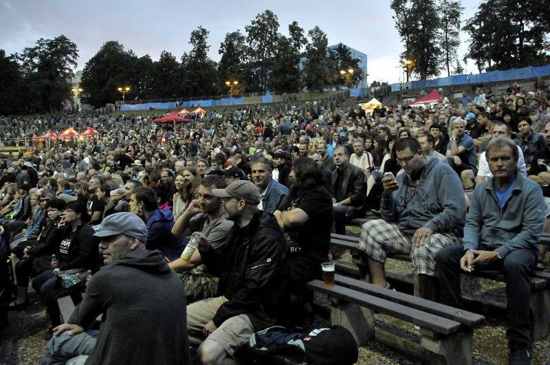 Robert Plant v Plzni tasil i nesmrtelné hity Led Zeppelin