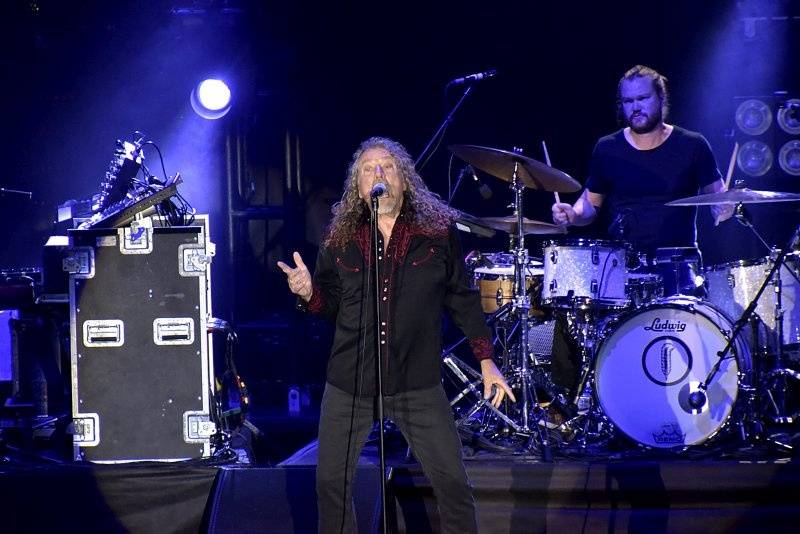 Robert Plant v Plzni tasil i nesmrtelné hity Led Zeppelin