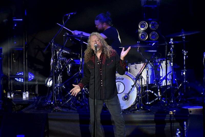 Robert Plant v Plzni tasil i nesmrtelné hity Led Zeppelin