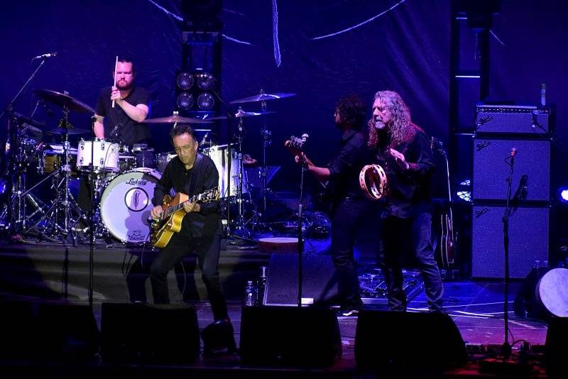 Robert Plant v Plzni tasil i nesmrtelné hity Led Zeppelin