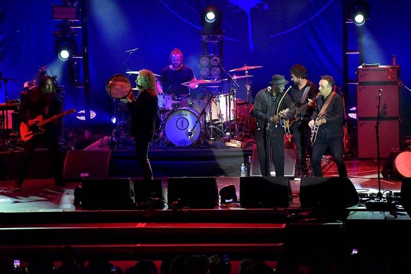 Robert Plant v Plzni tasil i nesmrtelné hity Led Zeppelin