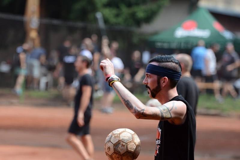 Nohejbalový turnaj kapel Festonda Cup vyhrál Medvěd 009, o zábavu nebyla nouze
