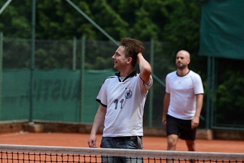 Nohejbalový turnaj kapel Festonda Cup vyhrál Medvěd 009, o zábavu nebyla nouze