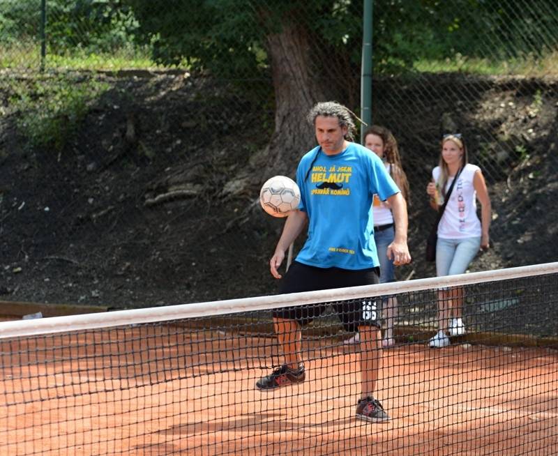 Nohejbalový turnaj kapel Festonda Cup vyhrál Medvěd 009, o zábavu nebyla nouze