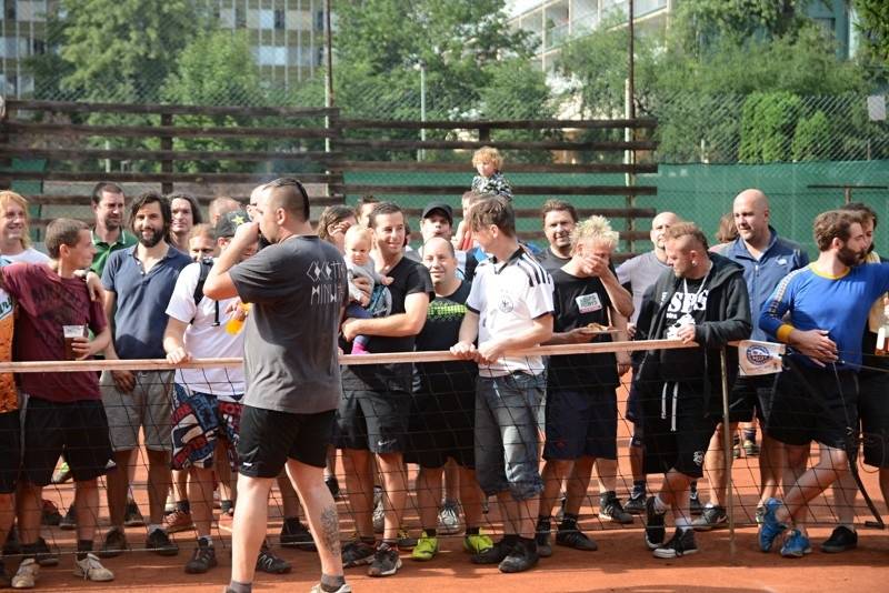 Nohejbalový turnaj kapel Festonda Cup vyhrál Medvěd 009, o zábavu nebyla nouze