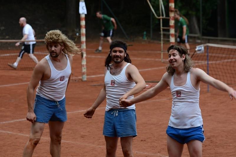 Nohejbalový turnaj kapel Festonda Cup vyhrál Medvěd 009, o zábavu nebyla nouze