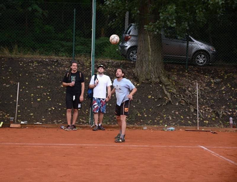 Nohejbalový turnaj kapel Festonda Cup vyhrál Medvěd 009, o zábavu nebyla nouze