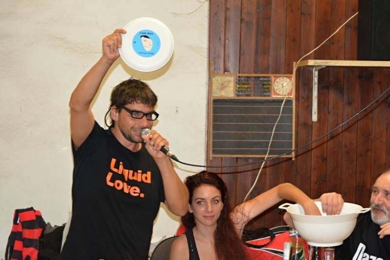 Nohejbalový turnaj kapel Festonda Cup vyhrál Medvěd 009, o zábavu nebyla nouze