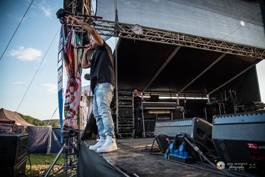  Hrady CZ na Švihově: V pátek se předvedli Mandrage, Nebe i rappeři Rytmus a Vladimir 518