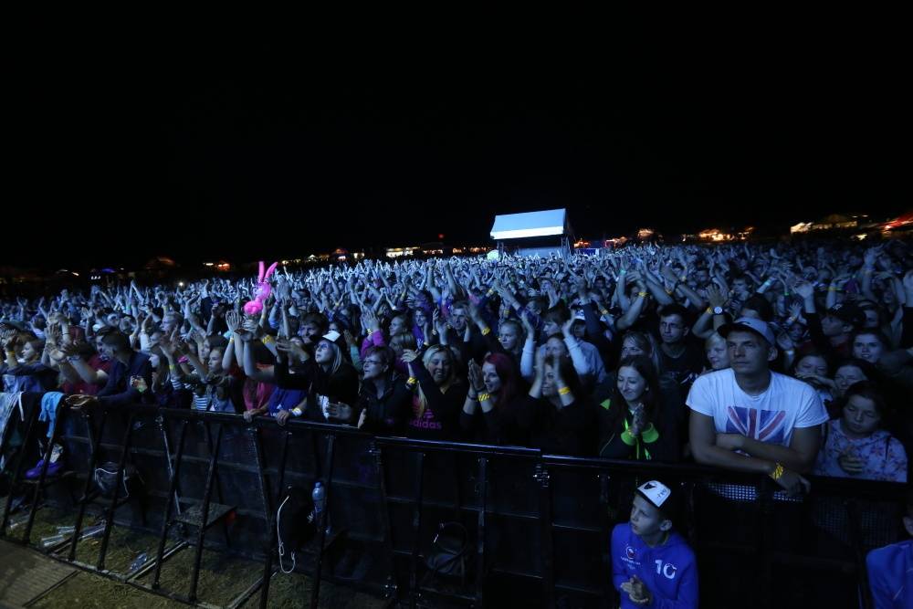 Hrady CZ bavily na Švihově. Vystoupili Kabát, Mandrage, Pražský výběr a další