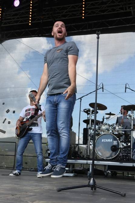 Hrady CZ bavily na Švihově. Vystoupili Kabát, Mandrage, Pražský výběr a další