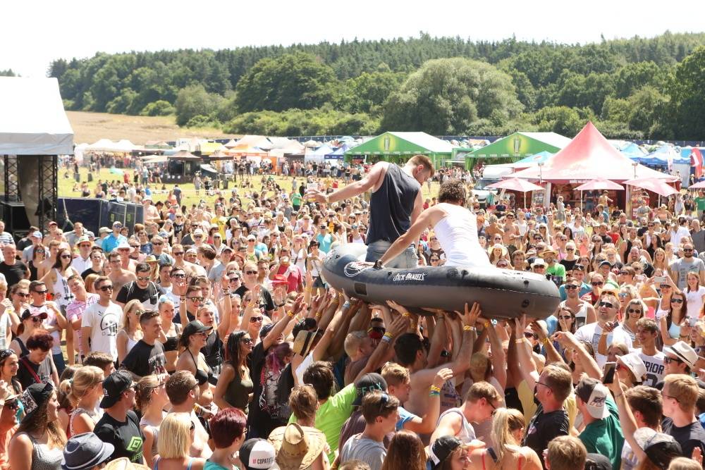 Hrady CZ bavily na Švihově. Vystoupili Kabát, Mandrage, Pražský výběr a další