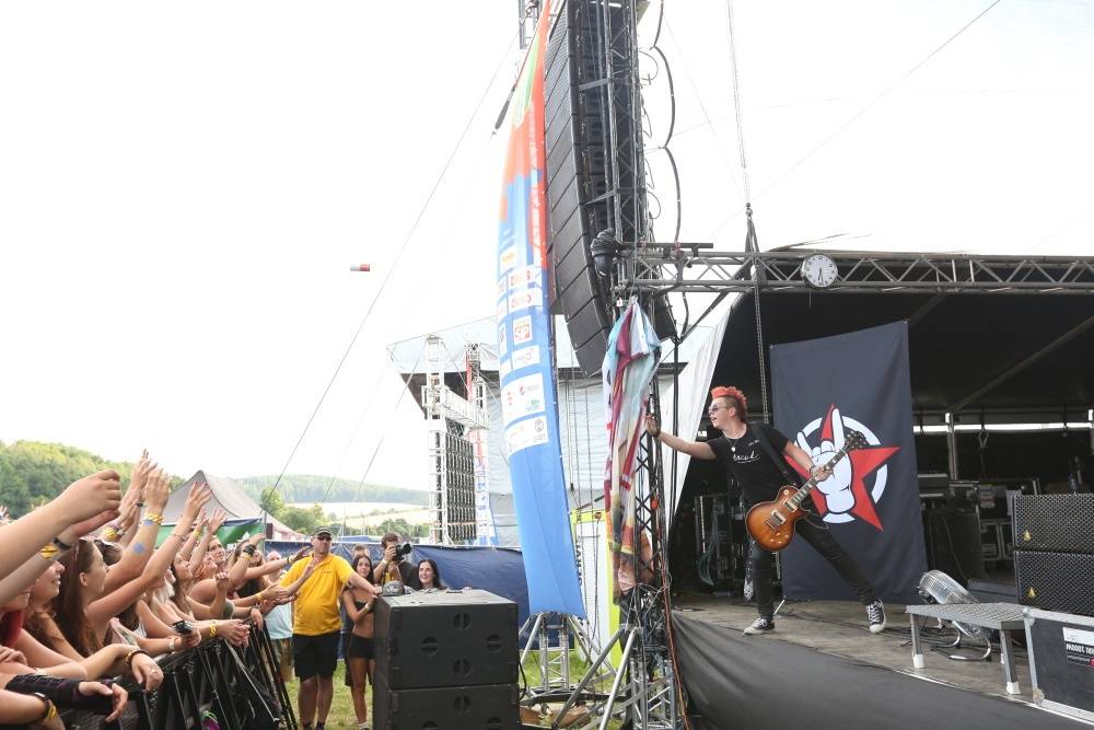 Hrady CZ bavily na Švihově. Vystoupili Kabát, Mandrage, Pražský výběr a další