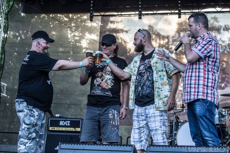Svátek piva v Protivíně slavili Alkehol, Dymytry, AC/DC revival, No Name i Turbo