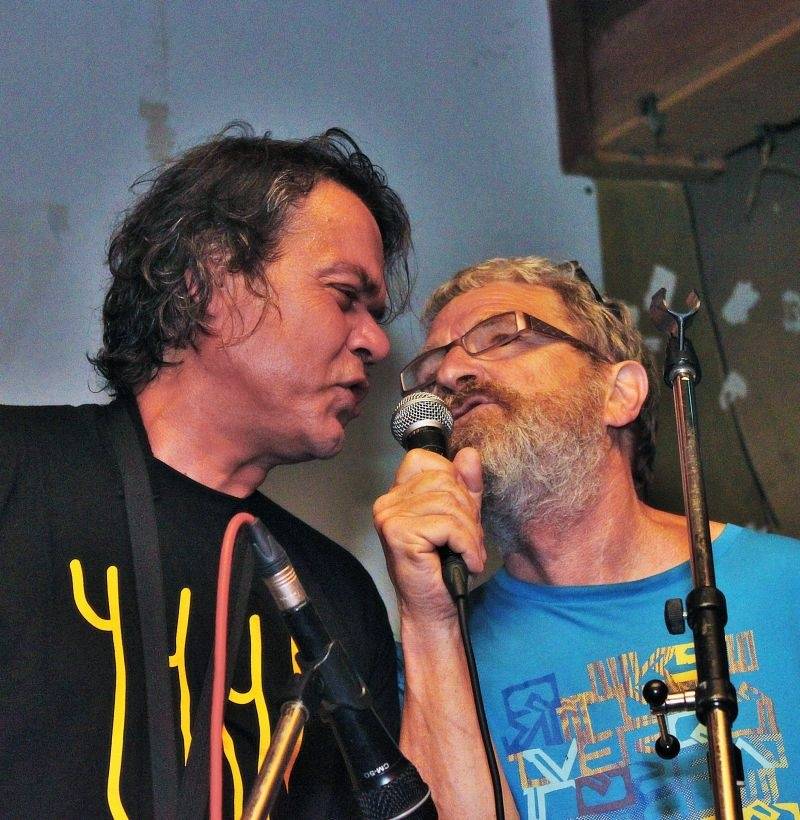 Emma band pokřtil novou desku, přišli i Medvěd 009 a Oleg Homola