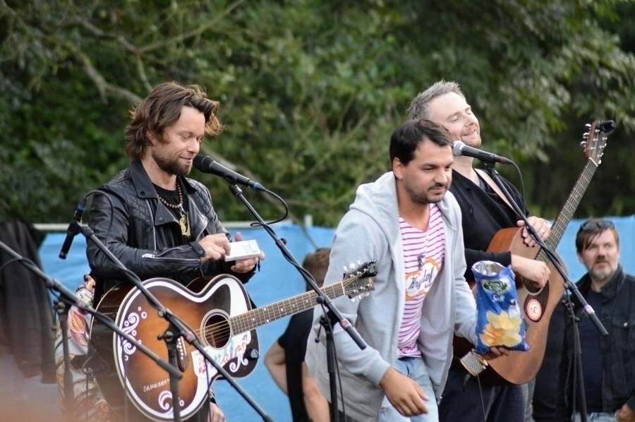 Kryštof Kemp ve Svojšicích: táboření, hudba, fotbal a dešťový budíček