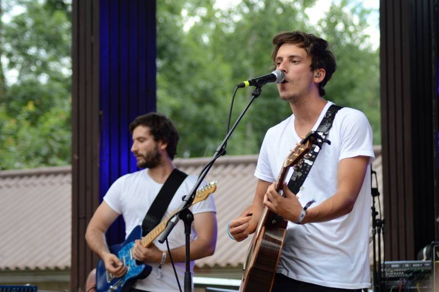 Kryštof Kemp ve Svojšicích: táboření, hudba, fotbal a dešťový budíček