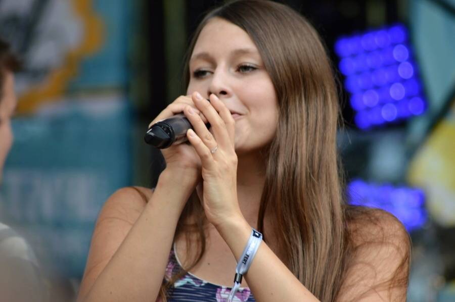 Kryštof Kemp ve Svojšicích: táboření, hudba, fotbal a dešťový budíček