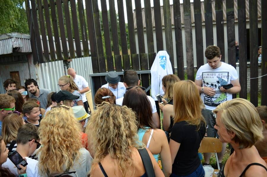 Kryštof Kemp ve Svojšicích: táboření, hudba, fotbal a dešťový budíček