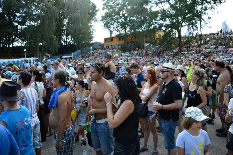 Kryštof Kemp ve Svojšicích: táboření, hudba, fotbal a dešťový budíček