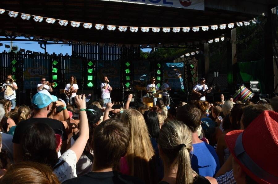 Kryštof Kemp ve Svojšicích: táboření, hudba, fotbal a dešťový budíček