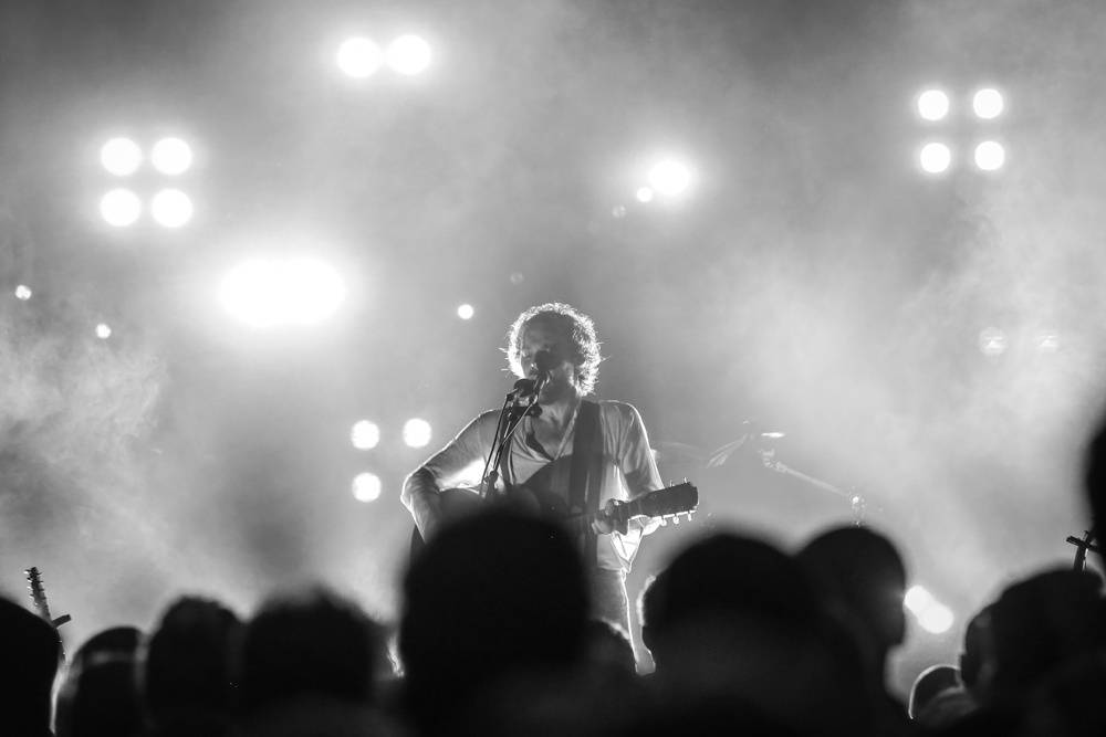 Irský písničkář Damien Rice chrlil emoce v Divadle Archa