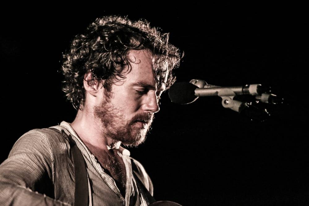 Irský písničkář Damien Rice chrlil emoce v Divadle Archa