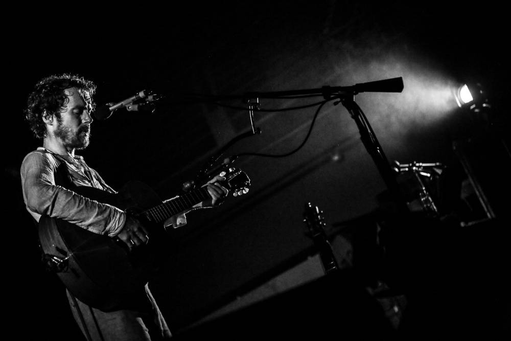 Irský písničkář Damien Rice chrlil emoce v Divadle Archa