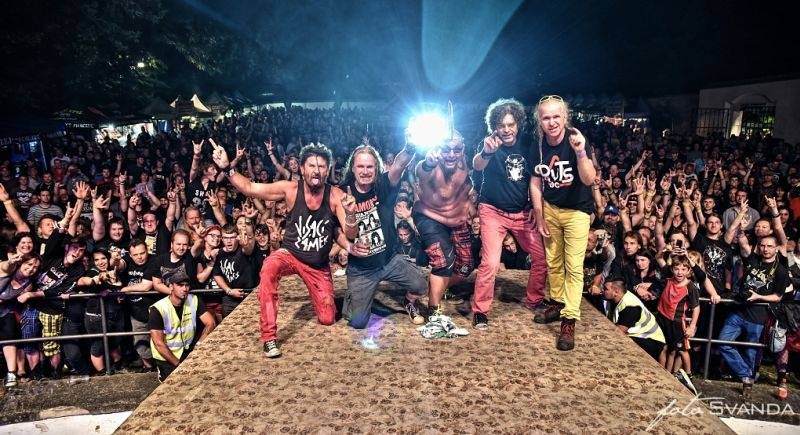 Rockfest Dačice přivítal Prague Conspiracy, Arakain, Visací zámek i Citron, s Dymytry vystoupil fanoušek